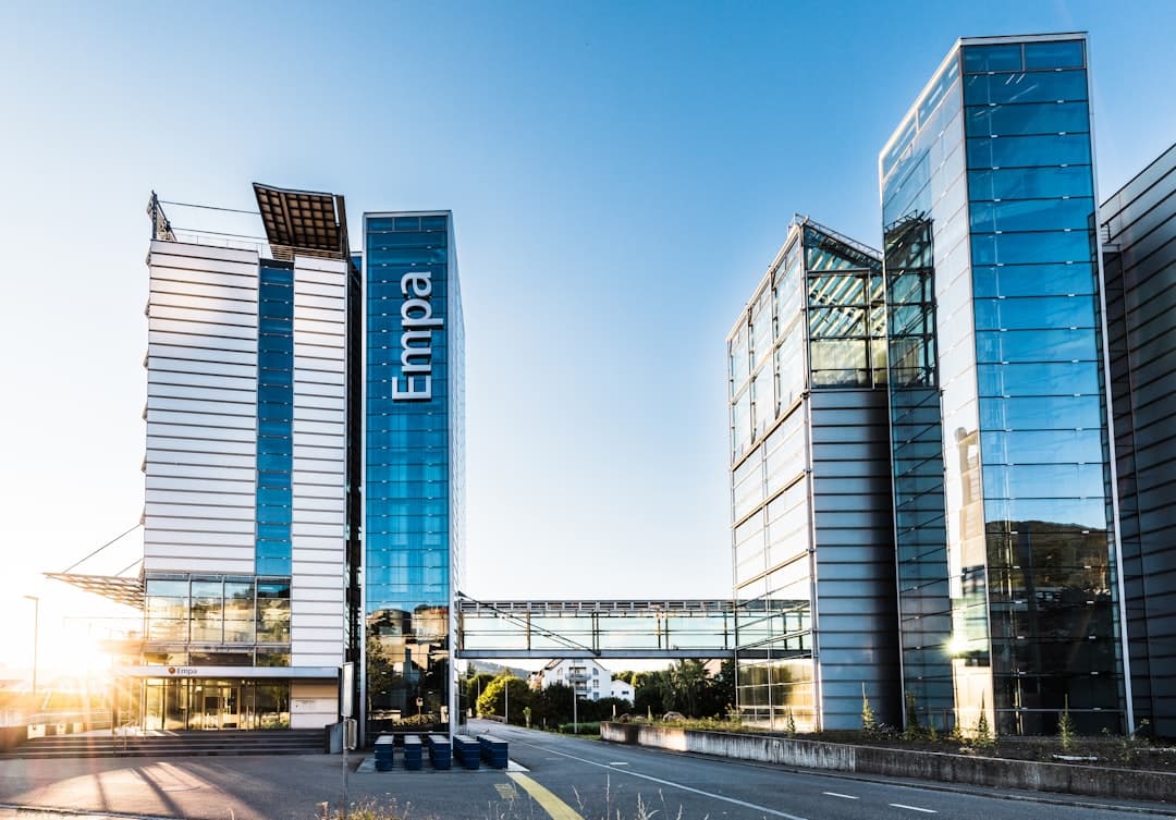 EBITDA倍率(EV/EBITDA)とは?計算方法・業種別目安・M&Aでの活用法をわかりやすく解説